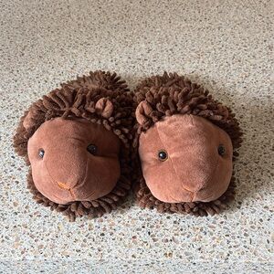Cozy Brown Lion Plush Women's Slippers